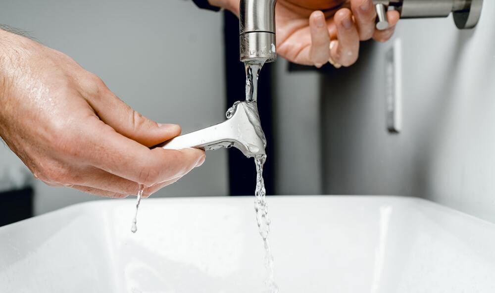 What to Check When You Hire a Plumber